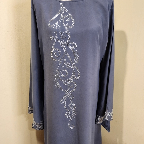 Elegant Blue Kaftan with Silver Embroidery Fits LARGE - Picture 4 of 12